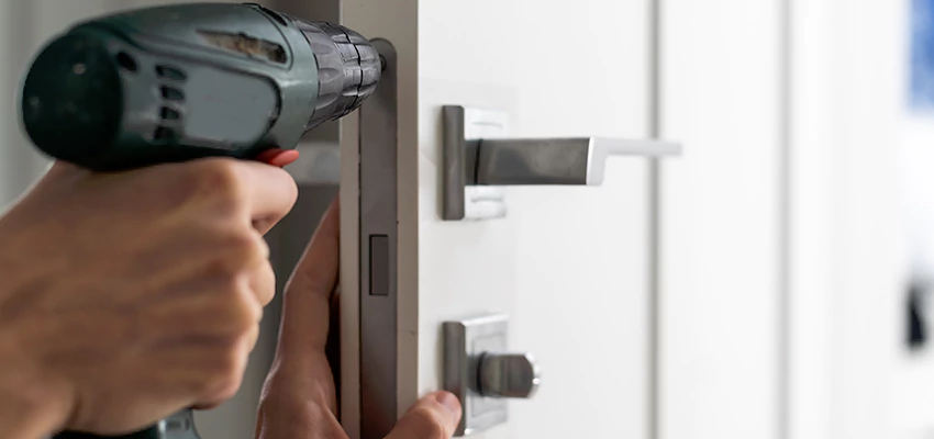 Locksmith For Lock Replacement Near Me in Rosemead, CA