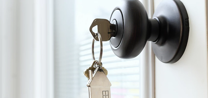 Bifold Door Knob Replacement in Rosemead, California